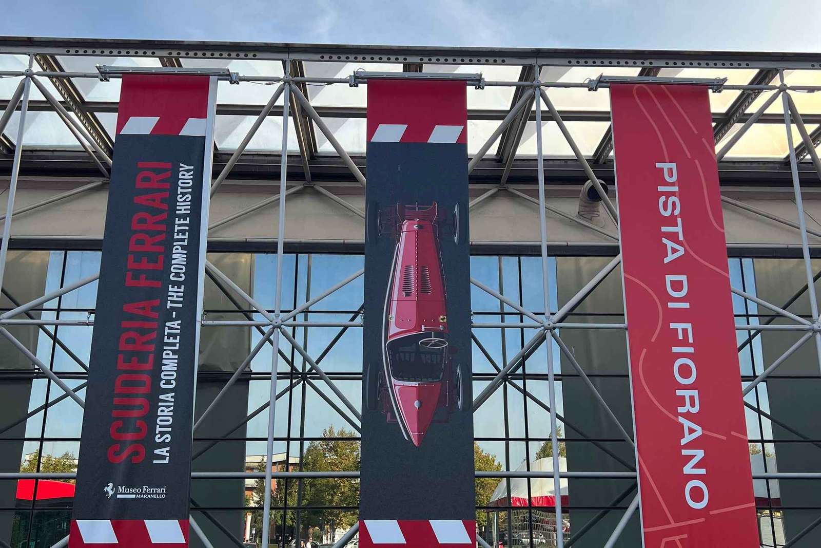 Tour des supercars : musées Ferrari et Lamborghini + simulateur de F1