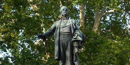 Monument à Marco Minghetti