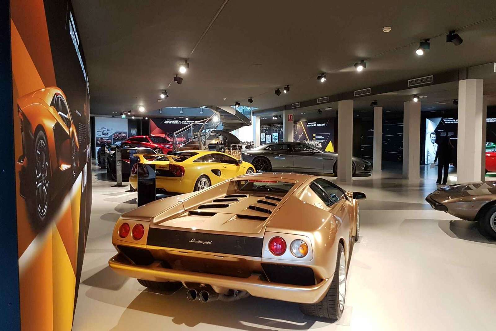 De Bologne: visite privée d'une journée des musées Lamborghini et Ferrari