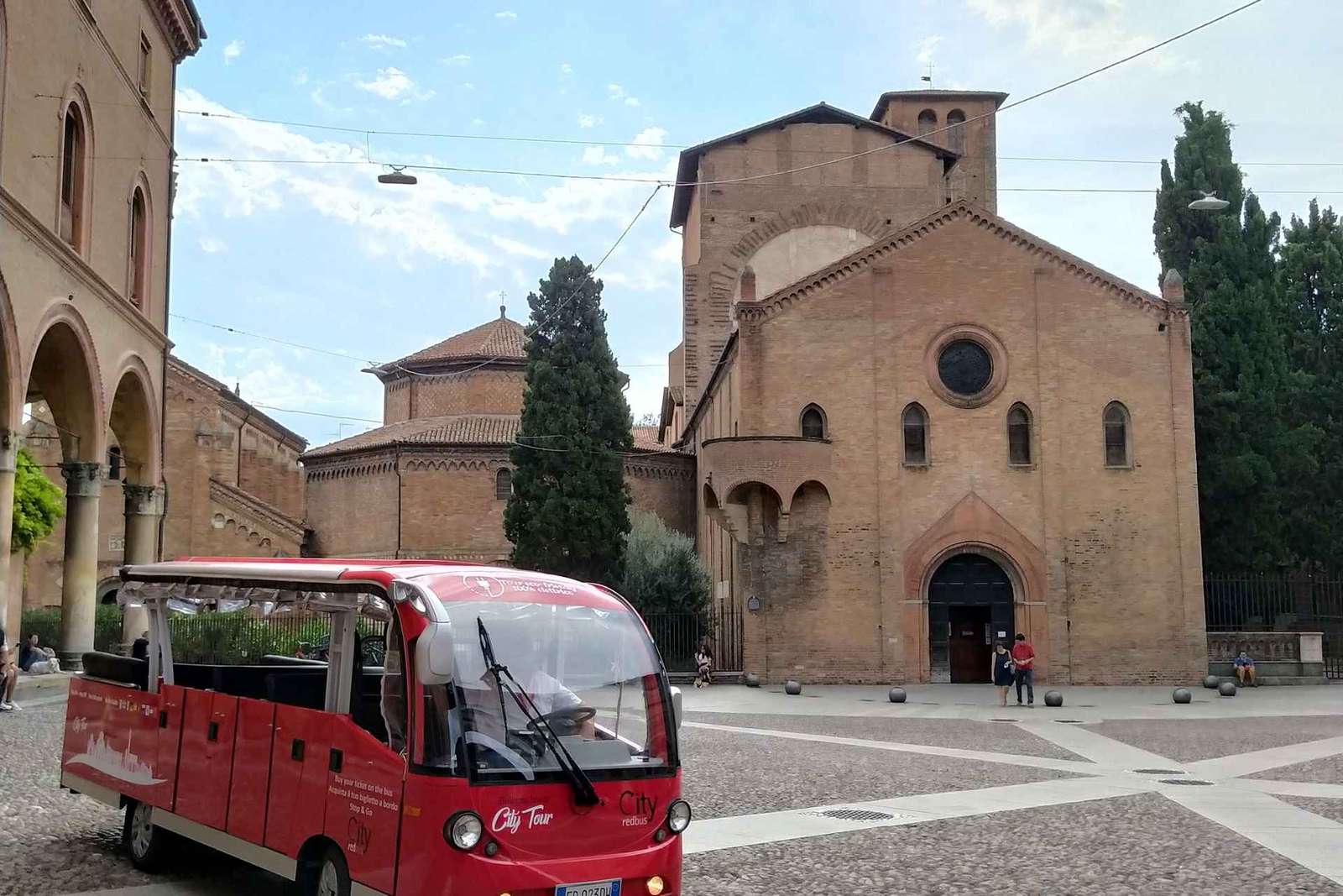 Bologne : visite privée en minibus électrique avec prise en charge à l'hôtel