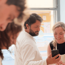Bologne : atelier tortellini faits main et vin dans un studio chaleureux