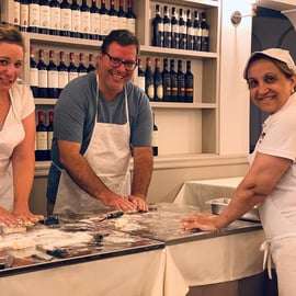Bologne : cours de cuisine sur les pâtes et le Tiramisu avec du vin