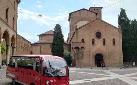 Bologne : visite privée en minibus électrique avec prise en charge à l'hôtel