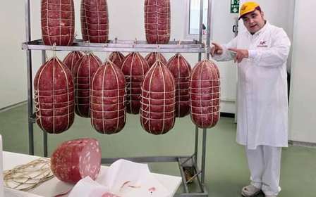 Visite exclusive de l'usine de mortadelle