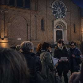Bologne : visite de nuit : légendes, recoins cachés et panoramas secrets