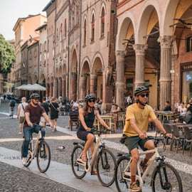 Bologne : visite à vélo du centre historique et des lieux secrets