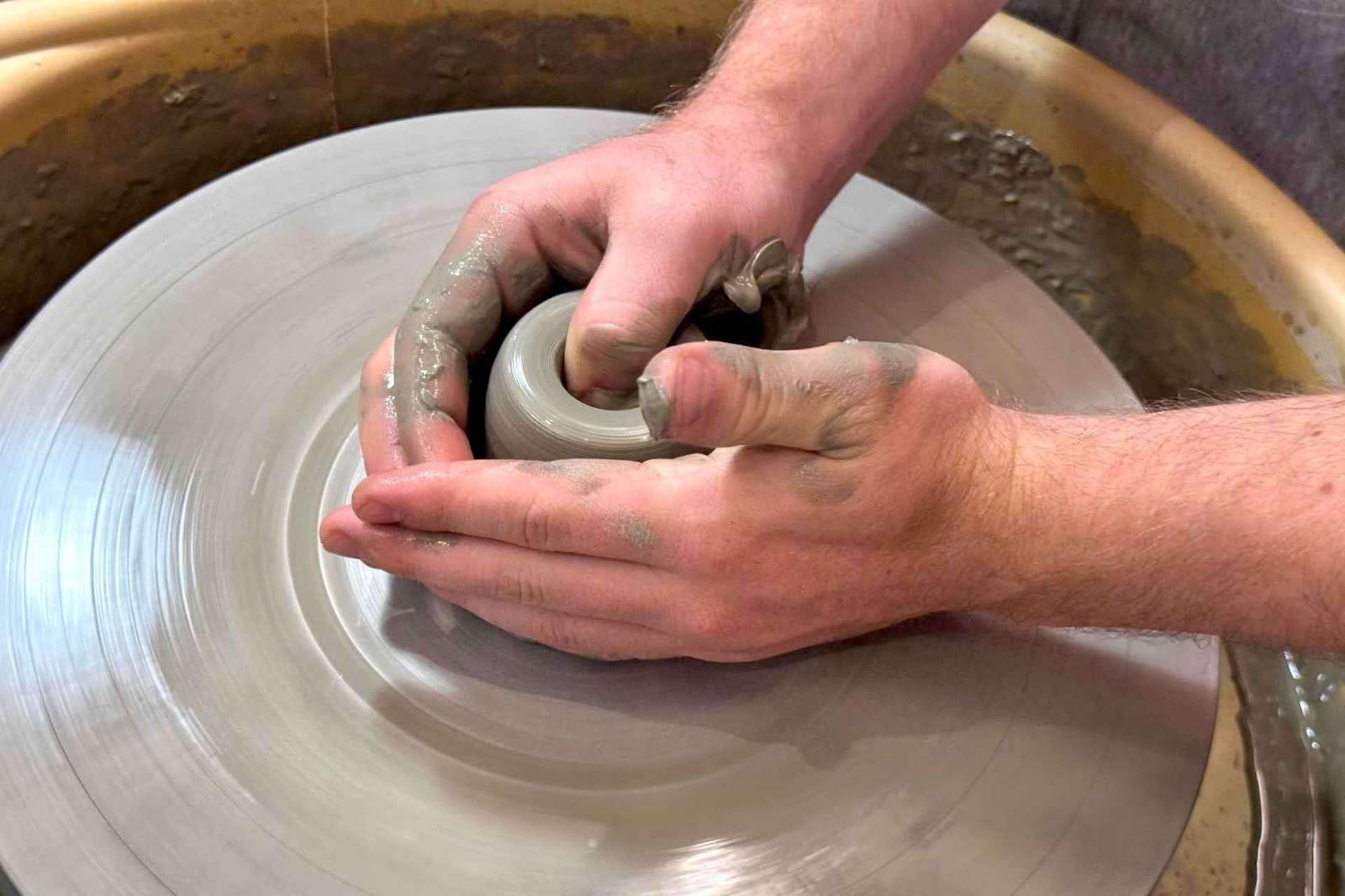 Bologne : cours de céramique au tour