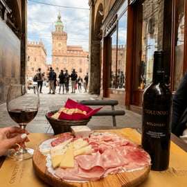Bologne : visite culinaire de 2 h avec mortadelle, lasagnes et vin