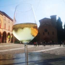 Bologne : visite guidée du centre ville à la découverte du vin