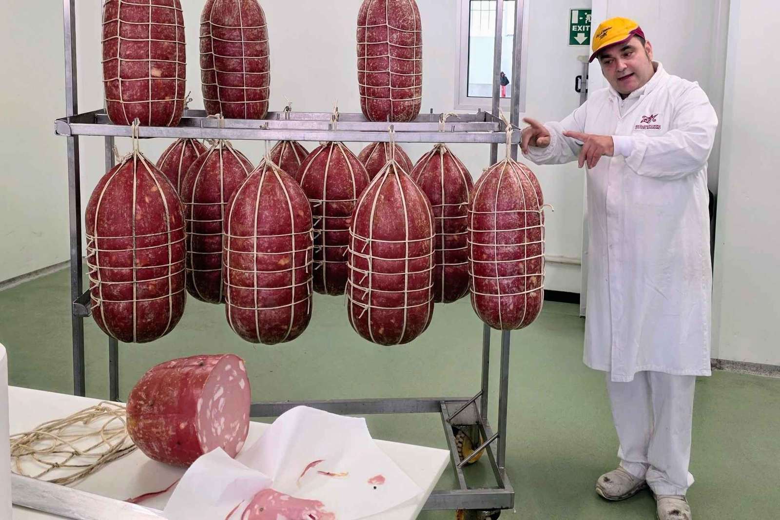 Visite exclusive de l'usine de mortadelle