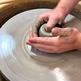 Bologne : cours de céramique au tour