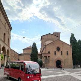 Bologne : visite privée en minibus électrique avec prise en charge à l'hôtel