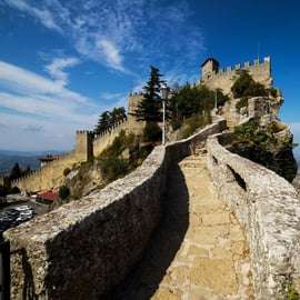 Au départ de Bologne/Ravenne : visite privative de Saint-Marin avec guide