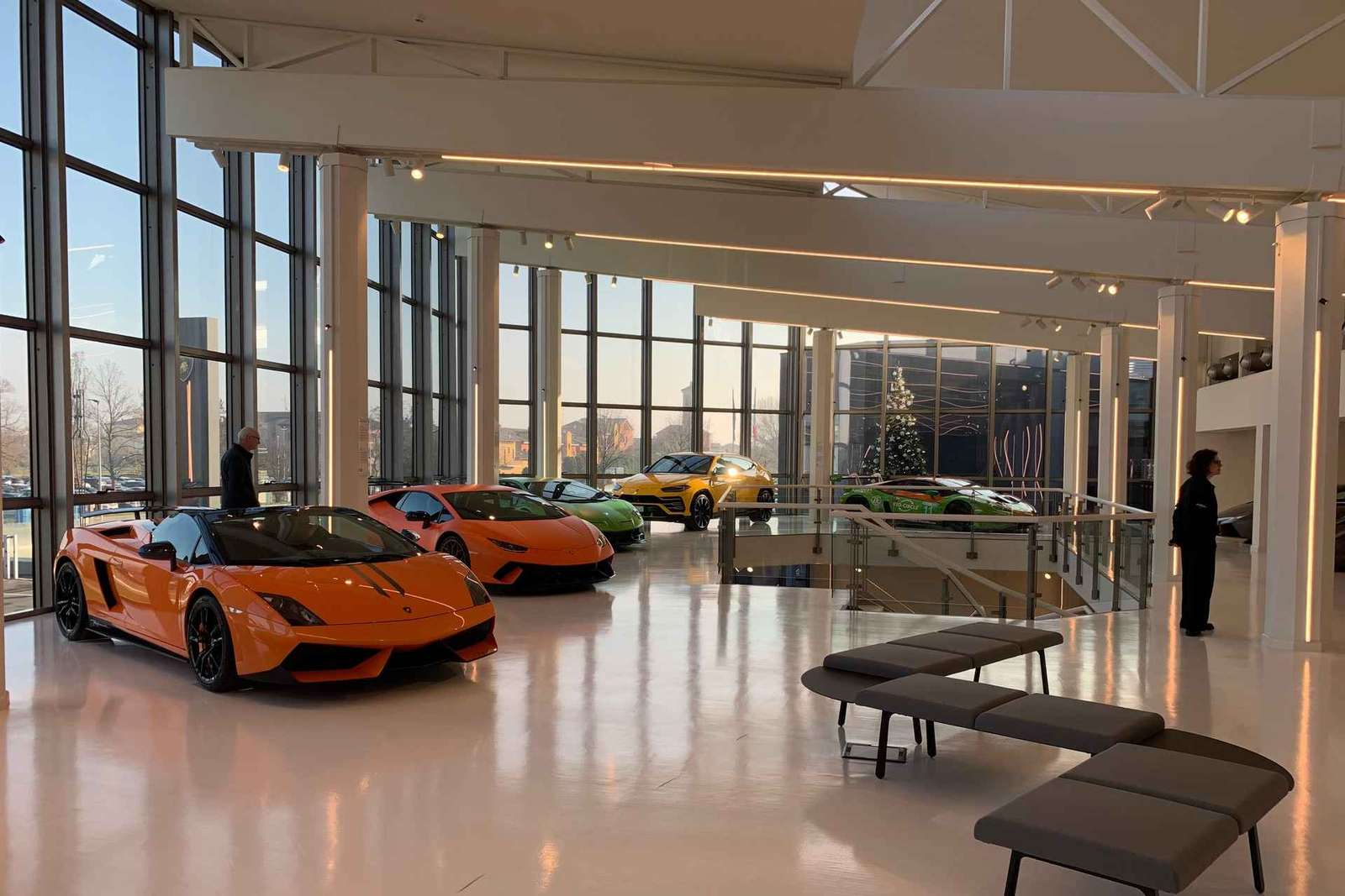 Musée Ferrari, musées Lamborghini et Pagani + usines + déjeuner