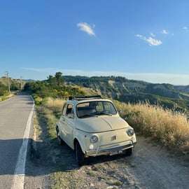 Visite guidée de la Fiat 500 sur les collines de Bologne