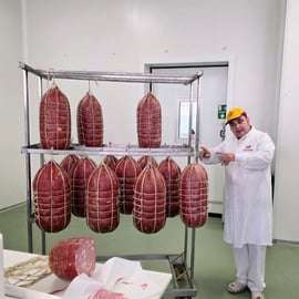 Visite exclusive de l'usine de mortadelle