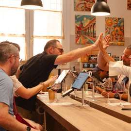 Dégustation de vin rouge de célébrité à la Bottega Botlé de Bologne